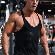 1_Dom-Topless-Waiter-Adelaide