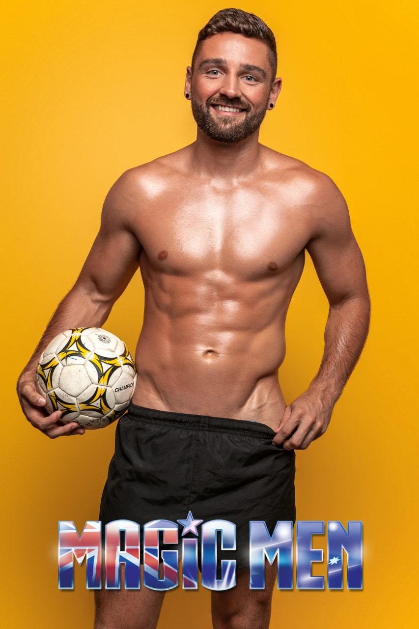 Melbourne_Male-Topless-Waiter_Alun_Victoria_VIC_Magic-Men-Australia-min-min