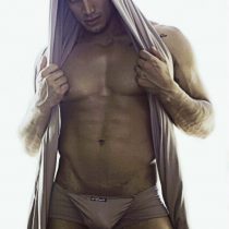 Melbourne-stripper-Angelothumbnail_PSX_20180811_220633-min