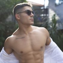 Jacob-Brisbane-Stripper-Magic-Men-2
