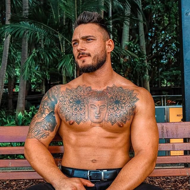 Shaun-Brisbane-Topless-Waiter