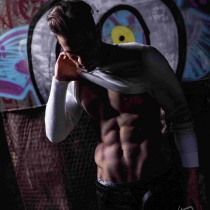 Melbourne-Topless-Waiter-Patrizio