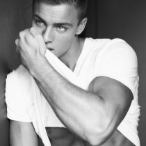 drew-sydney-whiute-min