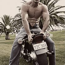 Sydney_Male-Topless-Waiter_Adam-G_New-South-Wales_SYD_NSW_Magic-Men-Australia_06