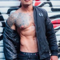 Jefferson-toplesswaiter-melbourne