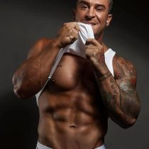 Nathan-Rocksss-Magic-Men-Topless-Waiter-Melbourne