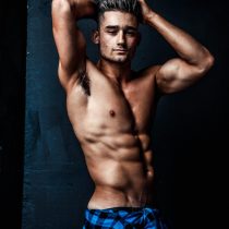 Orlando-topless-melbourne