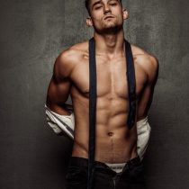 Orlando-Melbourne-waiter