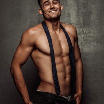 Orlando-toplesswaiter-melbourne