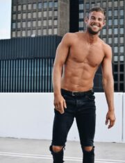 2_PERTH-WAITER-BRAD-E