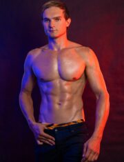 Anton-Sydney-Topless-Waiter-Magicmen