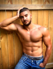 Brisbane_Topless-Waiter_Mustafa_Gold-Coast_Queensland_BRIS_QLD_Magic-Men-Australia