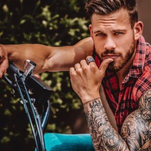 Jordan-C-Brisbane-Topless-Waiter